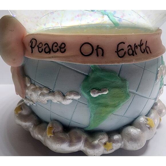 Precious Moments Snowglobe Peace on Earth 2003 Plays Joy to the World Works - Picture 3 of 14